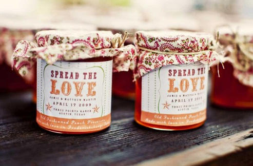 Wedding Reception Favor Ideas on How Cute Are The Spread The Love Labels